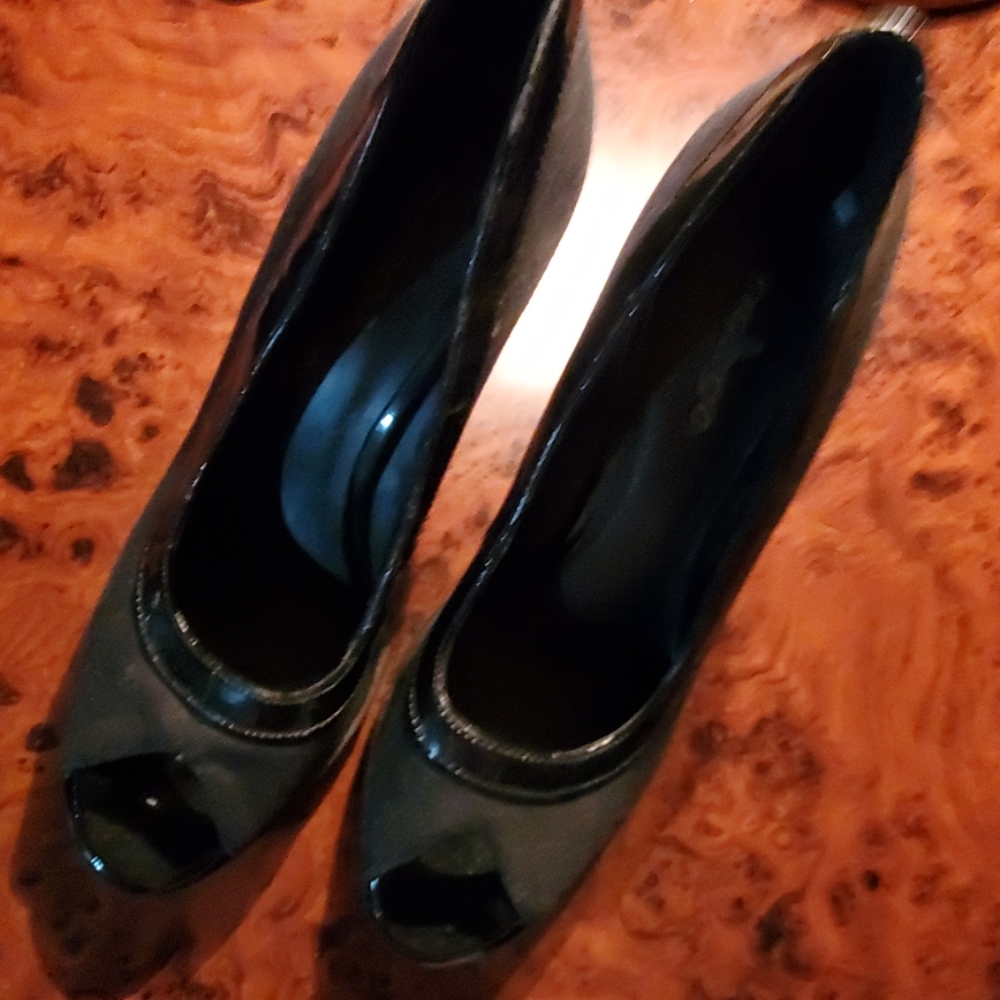 DONGO HIGH HEELS